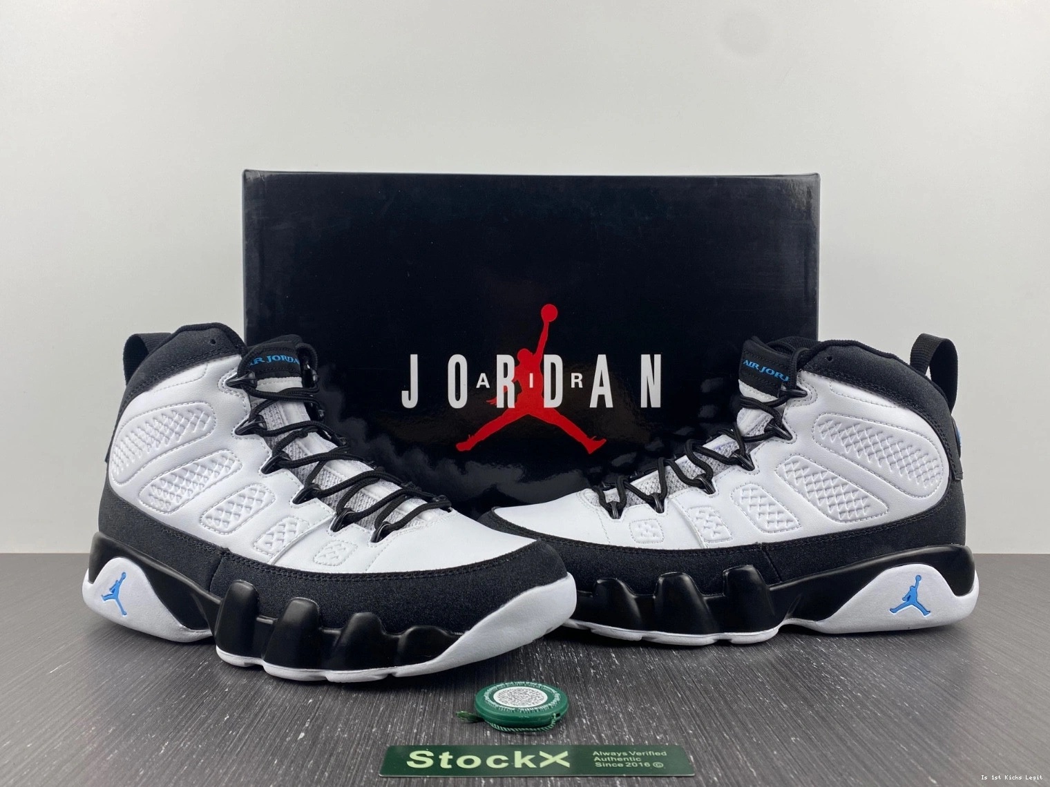 University Jordan - Retro CT8019-140 9 Blue 0404